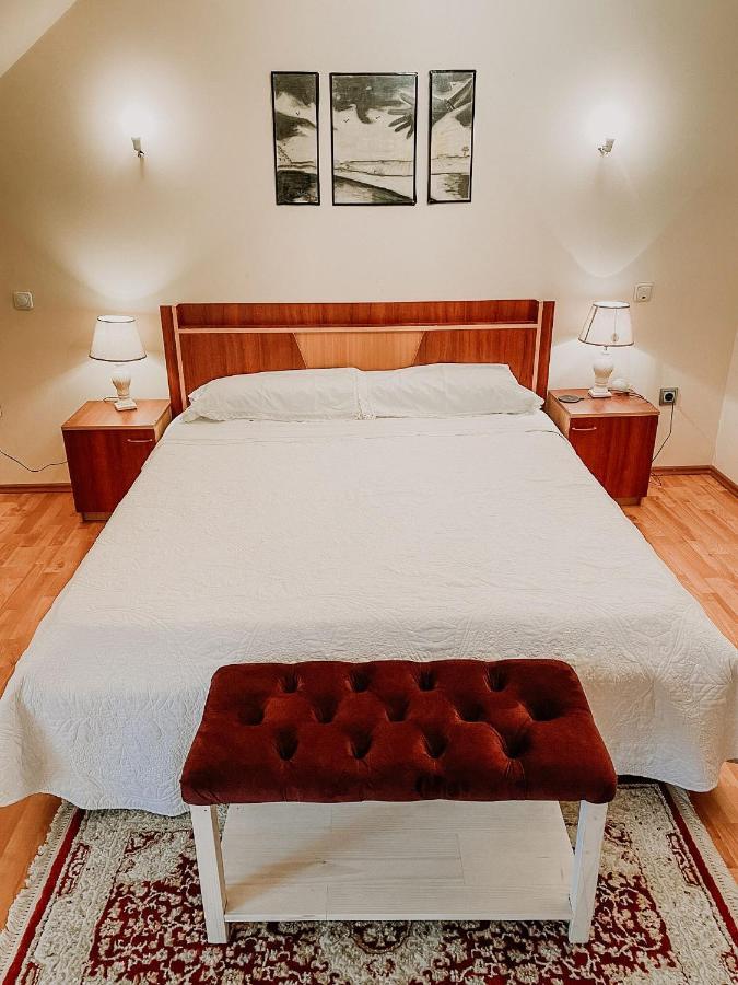 Cosy Bedroom For 2 With Balcony In A Family Villa Turnu Magurele Exterior photo