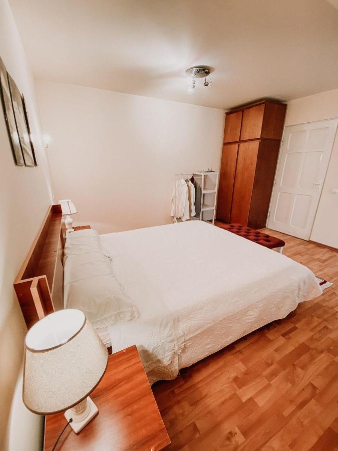 Cosy Bedroom For 2 With Balcony In A Family Villa Turnu Magurele Exterior photo